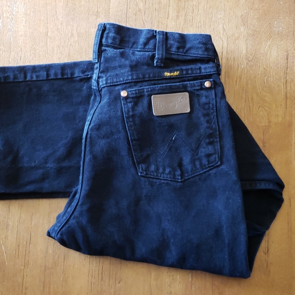 Black relaxed wrangler jeans